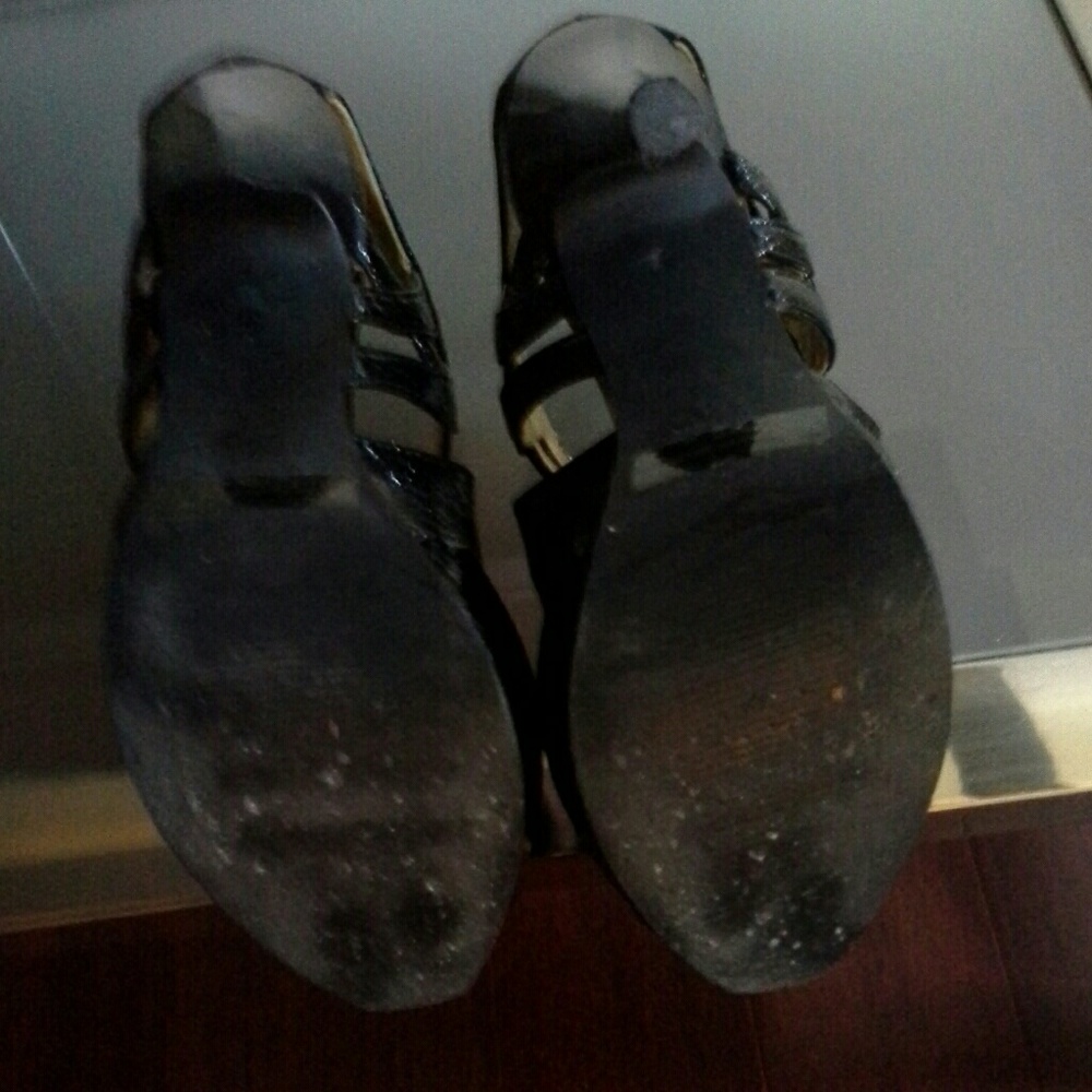 Shoes - Picture 3 of 3